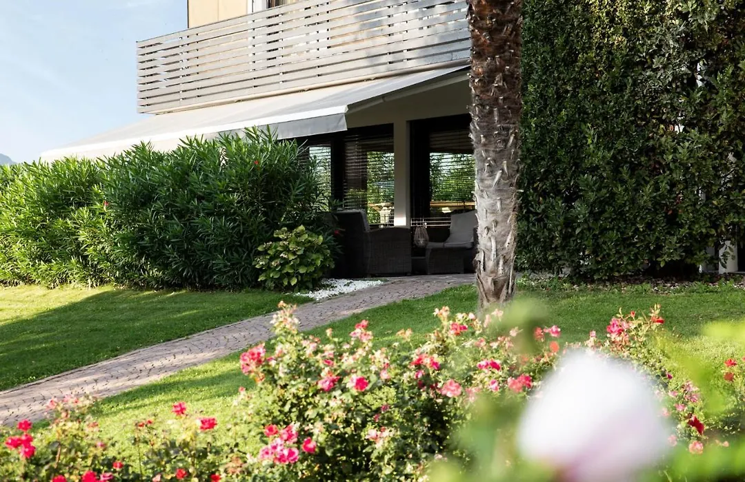 Julias Guesthouse-1